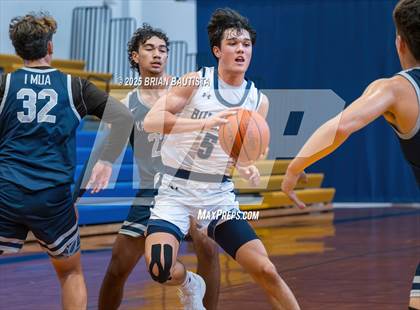 Thumbnail 3 in Kamehameha Maui vs Gonzaga Prep (Punahou Invitational) photogallery.