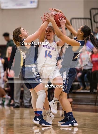 Thumbnail 3 in Paragould vs. Greenwood (AAA 5A Quarterfinal Playoff) photogallery.