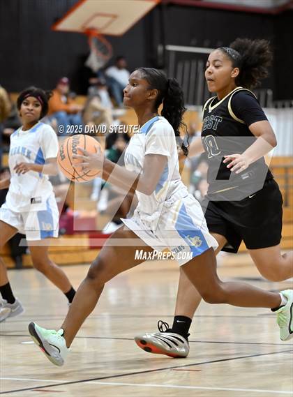 Thumbnail 1 in West vs. Burbank (916 vs. 209 Challenge) photogallery.