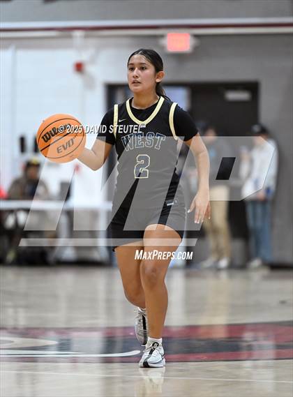 Thumbnail 2 in West vs. Burbank (916 vs. 209 Challenge) photogallery.