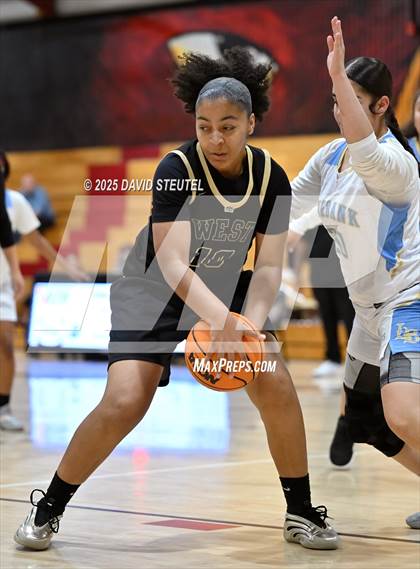 Thumbnail 2 in West vs. Burbank (916 vs. 209 Challenge) photogallery.