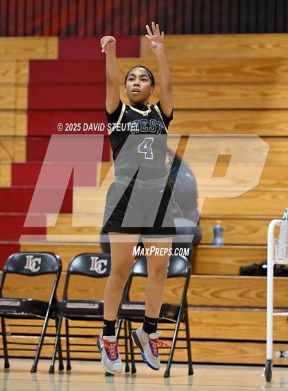 Thumbnail 1 in West vs. Burbank (916 vs. 209 Challenge) photogallery.