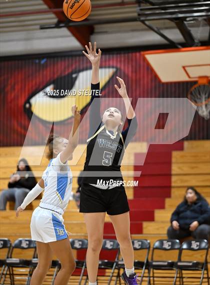 Thumbnail 2 in West vs. Burbank (916 vs. 209 Challenge) photogallery.