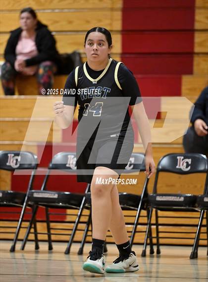 Thumbnail 2 in West vs. Burbank (916 vs. 209 Challenge) photogallery.