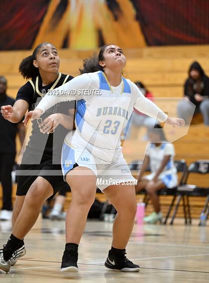 Thumbnail 3 in West vs. Burbank (916 vs. 209 Challenge) photogallery.