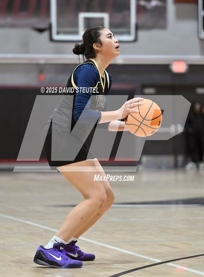 Thumbnail 3 in West vs. Burbank (916 vs. 209 Challenge) photogallery.