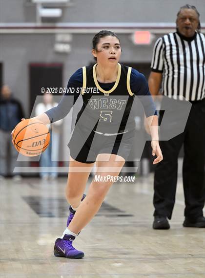 Thumbnail 2 in West vs. Burbank (916 vs. 209 Challenge) photogallery.