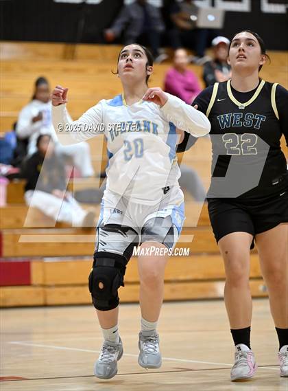 Thumbnail 1 in West vs. Burbank (916 vs. 209 Challenge) photogallery.