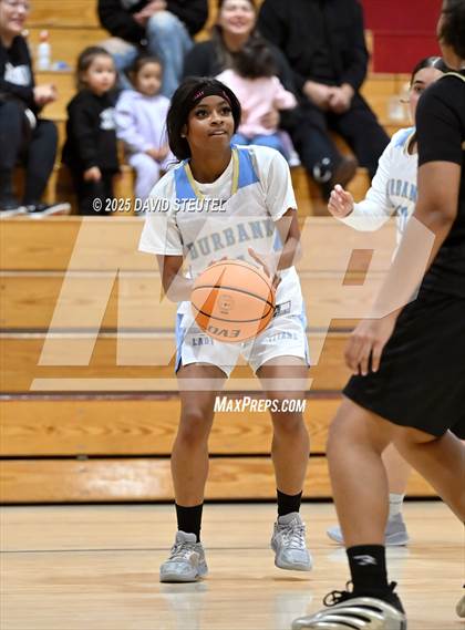 Thumbnail 3 in West vs. Burbank (916 vs. 209 Challenge) photogallery.