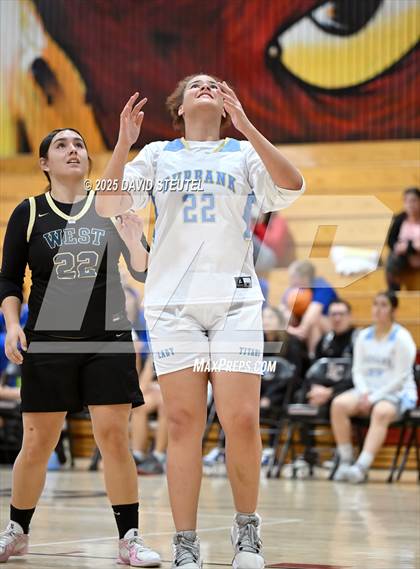 Thumbnail 2 in West vs. Burbank (916 vs. 209 Challenge) photogallery.