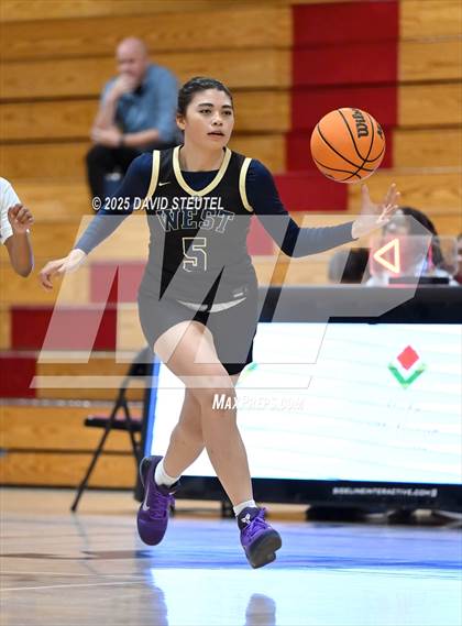 Thumbnail 3 in West vs. Burbank (916 vs. 209 Challenge) photogallery.