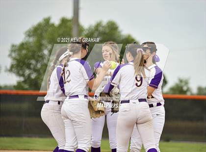 Thumbnail 2 in Guerin Catholic vs Yorktown (IHSAA Sectional Championship) photogallery.