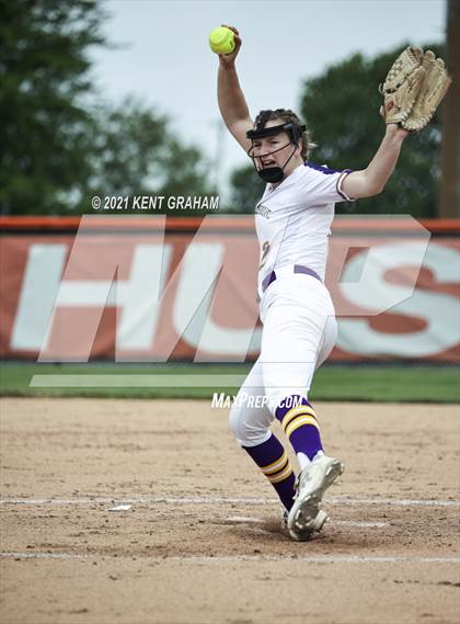 Thumbnail 3 in Guerin Catholic vs Yorktown (IHSAA Sectional Championship) photogallery.