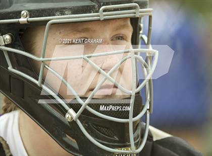 Thumbnail 1 in Guerin Catholic vs Yorktown (IHSAA Sectional Championship) photogallery.