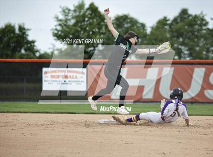 Thumbnail 2 in Guerin Catholic vs Yorktown (IHSAA Sectional Championship) photogallery.