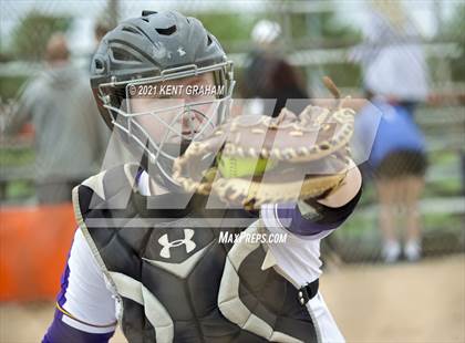 Thumbnail 2 in Guerin Catholic vs Yorktown (IHSAA Sectional Championship) photogallery.