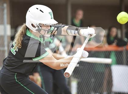 Thumbnail 3 in Guerin Catholic vs Yorktown (IHSAA Sectional Championship) photogallery.