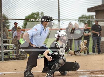 Thumbnail 1 in Guerin Catholic vs Yorktown (IHSAA Sectional Championship) photogallery.