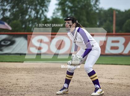 Thumbnail 3 in Guerin Catholic vs Yorktown (IHSAA Sectional Championship) photogallery.