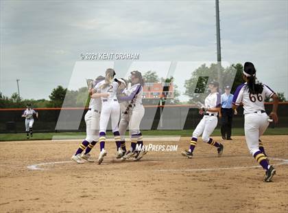 Thumbnail 1 in Guerin Catholic vs Yorktown (IHSAA Sectional Championship) photogallery.