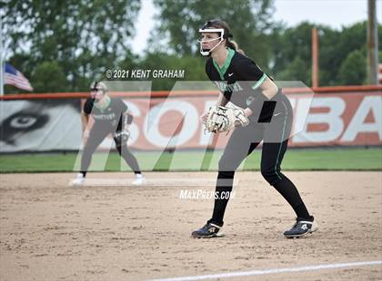 Thumbnail 3 in Guerin Catholic vs Yorktown (IHSAA Sectional Championship) photogallery.
