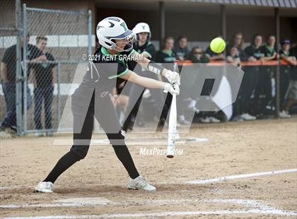 Thumbnail 2 in Guerin Catholic vs Yorktown (IHSAA Sectional Championship) photogallery.