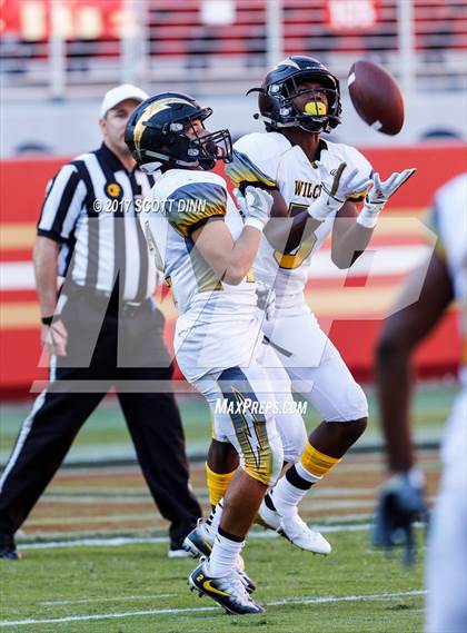 Thumbnail 2 in Wilcox vs Los Altos (Levi's Stadium Friday Night Series) photogallery.