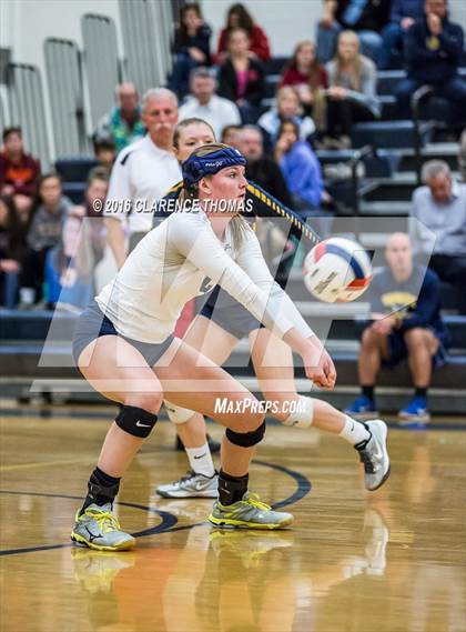Thumbnail 2 in Courtland @ Loudoun County (VHSL 4A Regional) photogallery.
