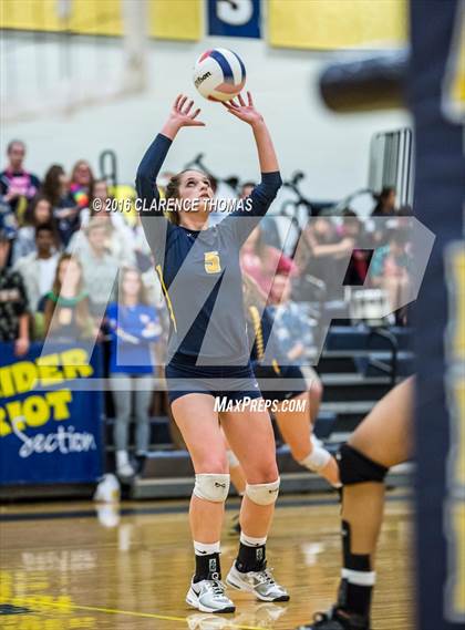 Thumbnail 1 in Courtland @ Loudoun County (VHSL 4A Regional) photogallery.