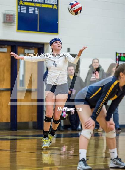 Thumbnail 1 in Courtland @ Loudoun County (VHSL 4A Regional) photogallery.