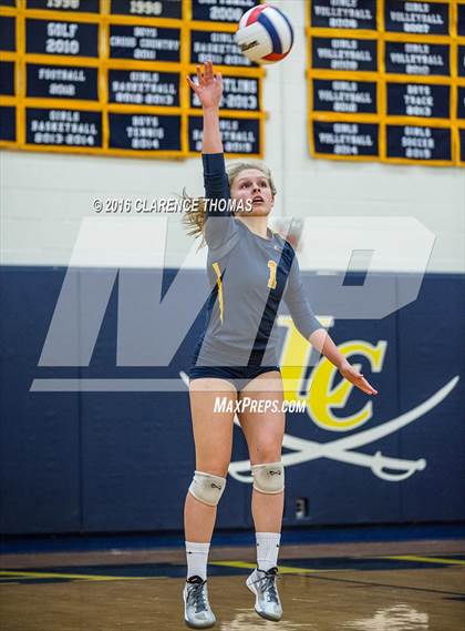 Thumbnail 1 in Courtland @ Loudoun County (VHSL 4A Regional) photogallery.