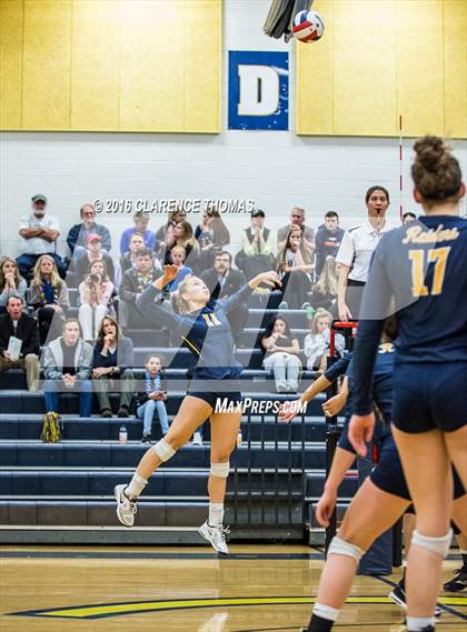 Thumbnail 2 in Courtland @ Loudoun County (VHSL 4A Regional) photogallery.