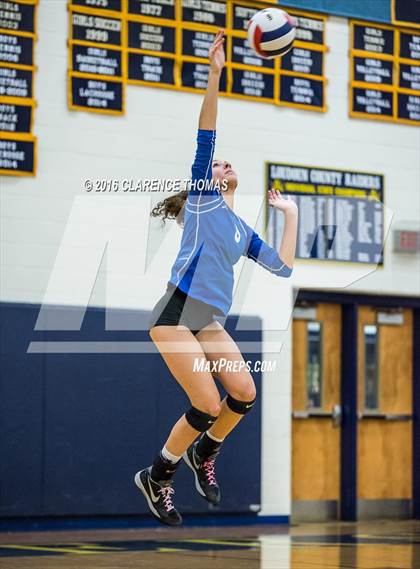 Thumbnail 3 in Courtland @ Loudoun County (VHSL 4A Regional) photogallery.