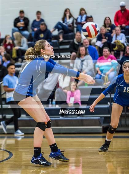 Thumbnail 2 in Courtland @ Loudoun County (VHSL 4A Regional) photogallery.