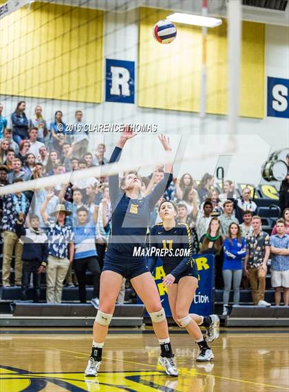 Thumbnail 1 in Courtland @ Loudoun County (VHSL 4A Regional) photogallery.