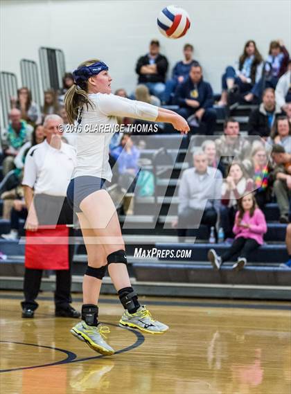 Thumbnail 3 in Courtland @ Loudoun County (VHSL 4A Regional) photogallery.