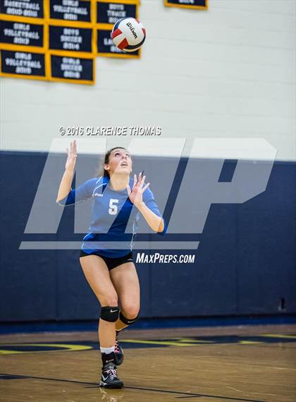 Thumbnail 1 in Courtland @ Loudoun County (VHSL 4A Regional) photogallery.