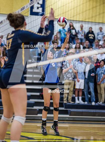 Thumbnail 2 in Courtland @ Loudoun County (VHSL 4A Regional) photogallery.