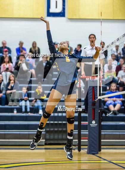 Thumbnail 1 in Courtland @ Loudoun County (VHSL 4A Regional) photogallery.
