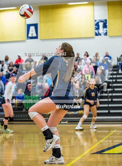 Thumbnail 3 in Courtland @ Loudoun County (VHSL 4A Regional) photogallery.