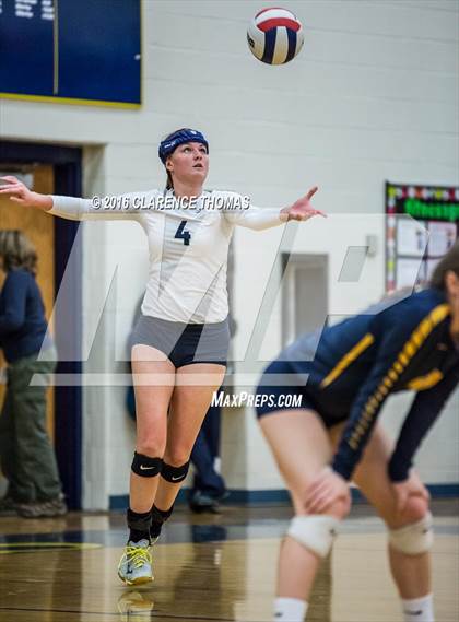 Thumbnail 1 in Courtland @ Loudoun County (VHSL 4A Regional) photogallery.