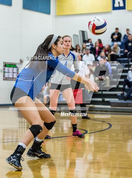 Thumbnail 3 in Courtland @ Loudoun County (VHSL 4A Regional) photogallery.