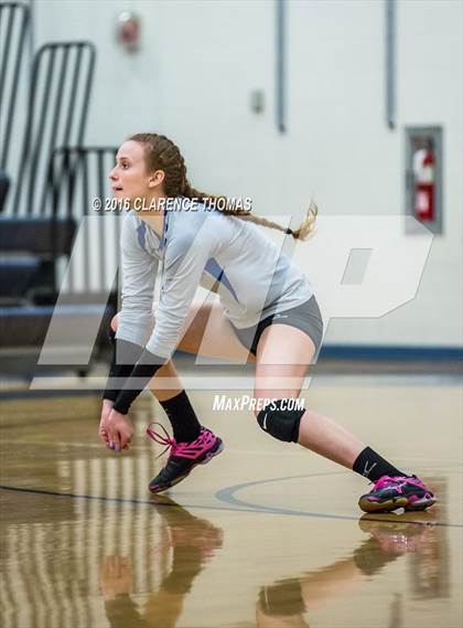 Thumbnail 2 in Courtland @ Loudoun County (VHSL 4A Regional) photogallery.