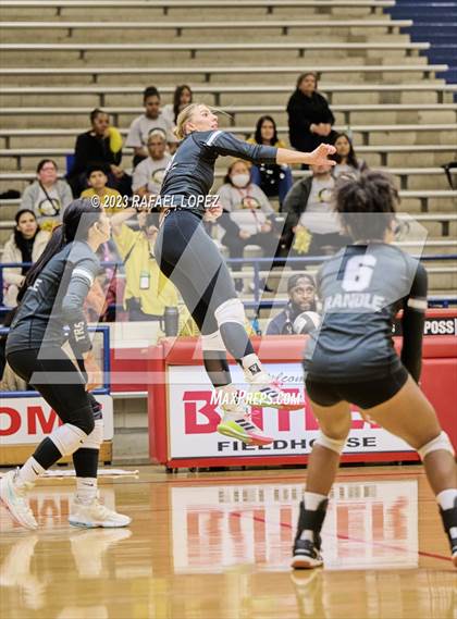 Thumbnail 3 in Randle vs. Galena Park photogallery.