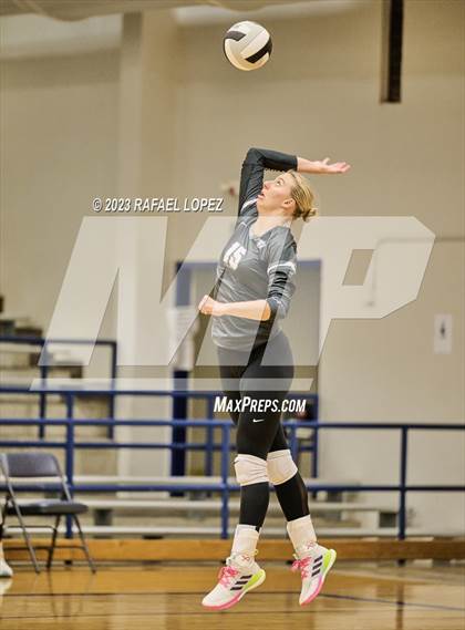 Thumbnail 3 in Randle vs. Galena Park photogallery.