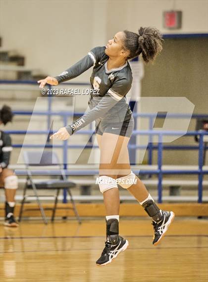 Thumbnail 3 in Randle vs. Galena Park photogallery.