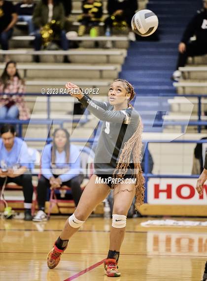 Thumbnail 3 in Randle vs. Galena Park photogallery.