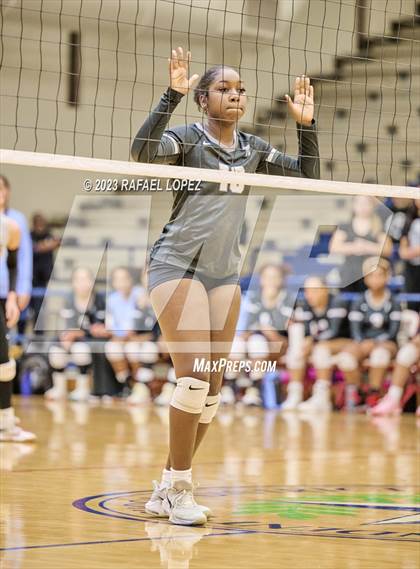 Thumbnail 3 in Randle vs. Galena Park photogallery.