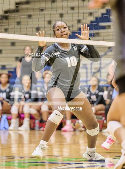 Thumbnail 2 in Randle vs. Galena Park photogallery.