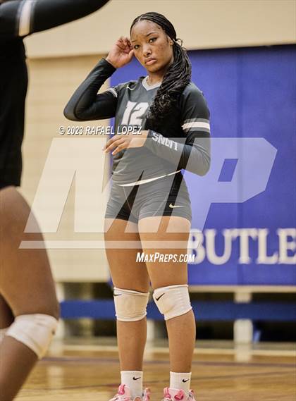 Thumbnail 3 in Randle vs. Galena Park photogallery.